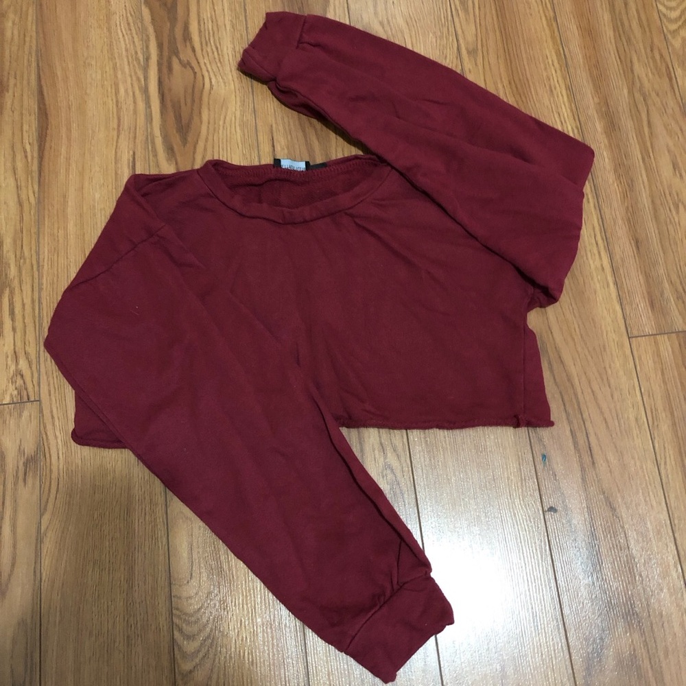 PrettyLittleThing Long-sleeve Crop Top